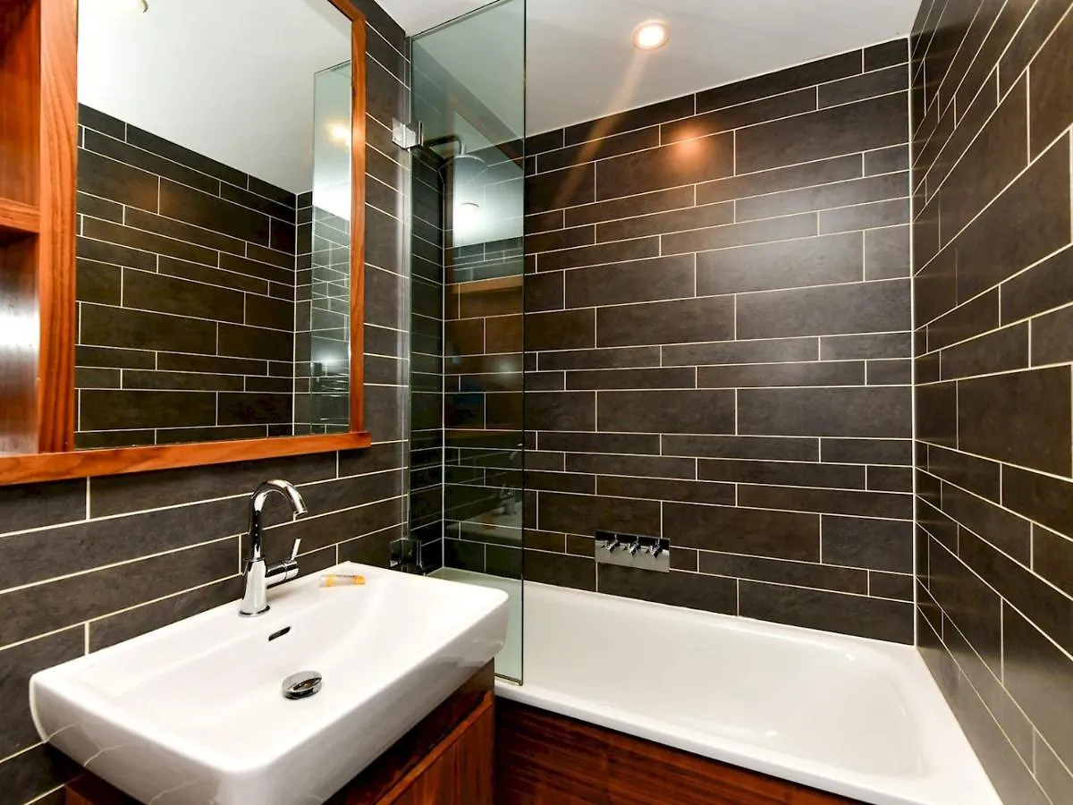 Pass The Keys Super Central Spacious 2 Bed Apartment With Parking Cardiff Regno Unito